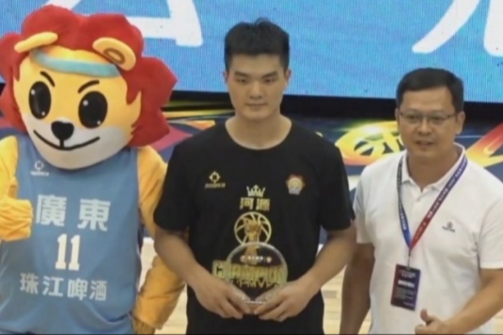 广东球王!黎伊扬场均轰29.5+5斩获MVP 河源终结东莞省联赛10连冠