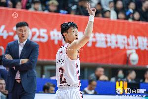 开云网页版中国官网-轻松加轻松！徐杰出战仅28分钟 8中5拿到12分3板5助3断 正负值+21