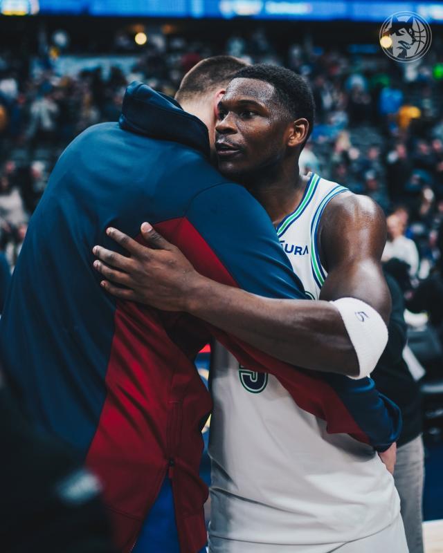 1711868316595094624.jpg 开云登录入口-【观察】三选一!今年的西部头名争夺战很佛系