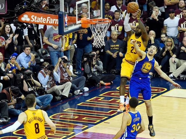 1655090628763037390.jpg Kaiyun中国官网-【圆桌】回首2015总决赛 库里为何会无缘FMVP(上)