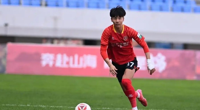 Kaiyun中国官网-英超青训再添中国锋线！18岁张家鸣身披9号，先外租后回归|伯恩利|塞尔维亚|U21|徐彬|梯队_新浪体育_新浪新闻