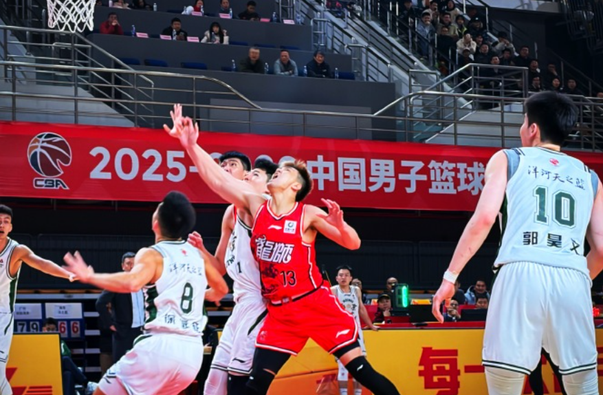 郭艾伦炸了!杨鸣要走了?早干嘛去了…