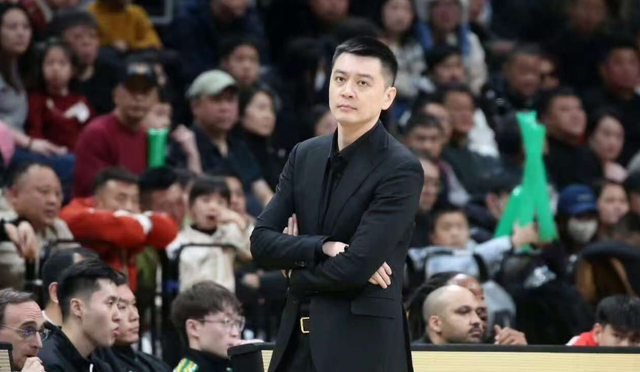 曝杨鸣卸任!辽宁男篮完成换帅,乌戈走马上任,冲击季后赛