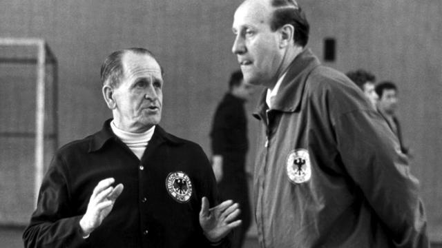 开云登录入口-【德意比较学·德国篇】世袭制，庸帅也能出成绩