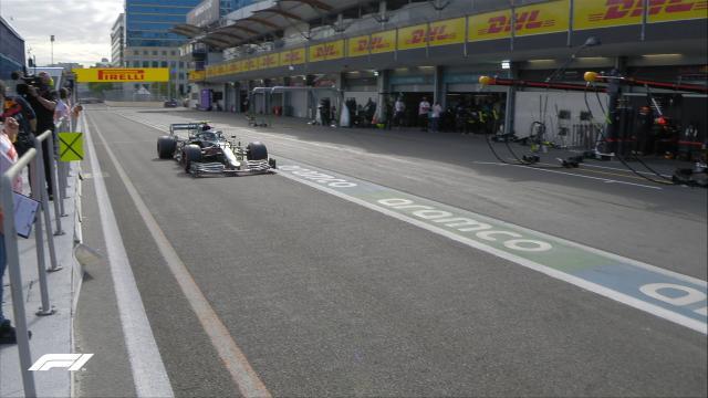 F1巴库站佩雷兹夺冠 维斯塔潘领跑遇爆胎小汉失误