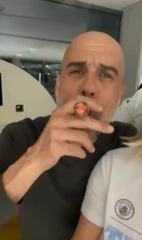 1621345055877089182.png Kaiyun中国官网-【夜读】本泽马重回法国队?德尚找好背锅侠