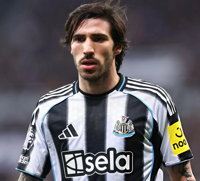 Kaiyun开云中国官网-罗马诺:阿森纳、曼联争抢托纳利!虚惊一场?马杜埃凯伤势不严重|萨卡|图赫尔|赖斯|曼城|足总杯_新浪体育_新浪新闻