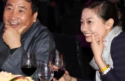 开云登录入口-75岁姜昆近况曝光，与46岁单身爱女相依为命，晚年日子太让人羡慕